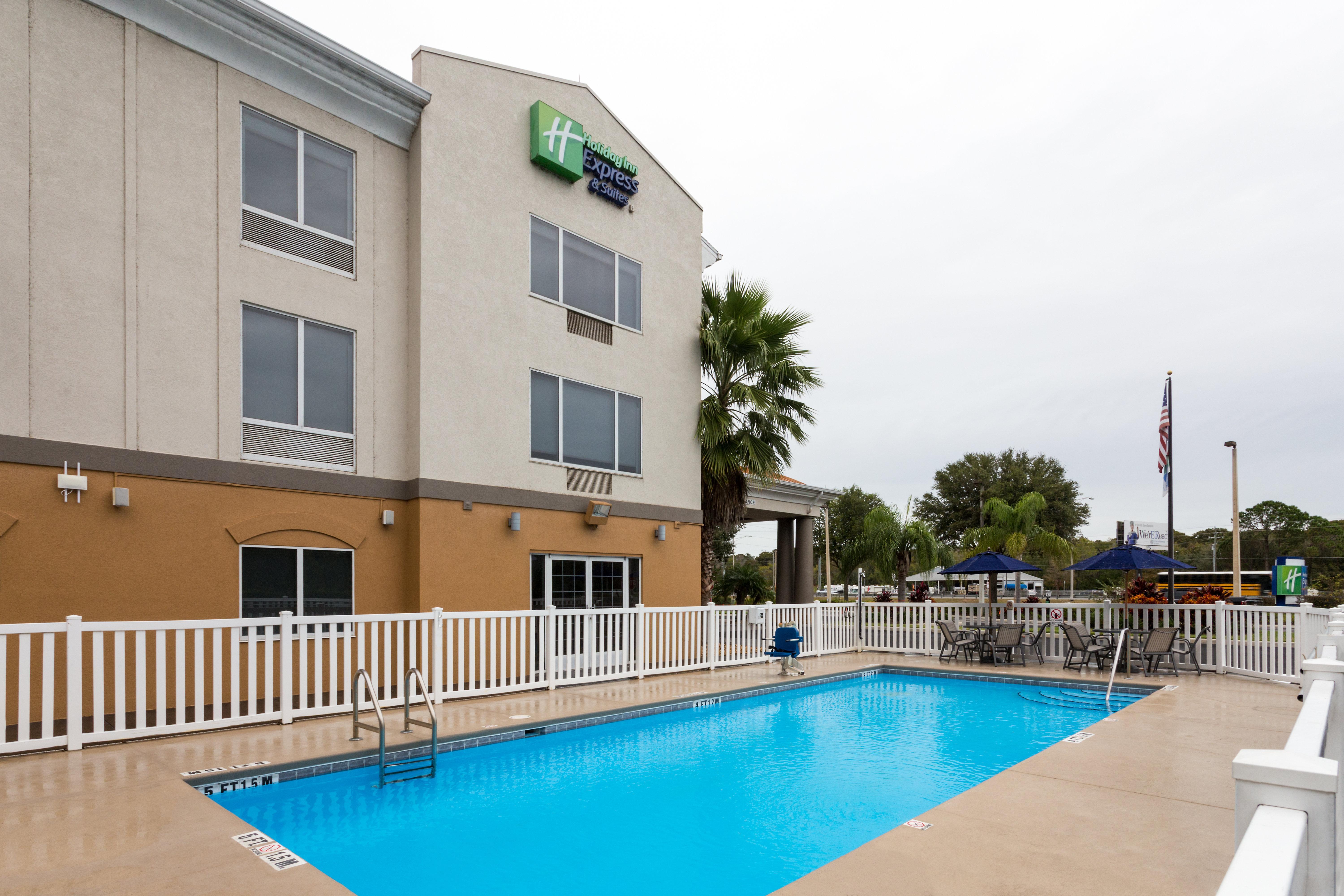 Holiday Inn Express & Suites Tavares By Ihg Exterior foto