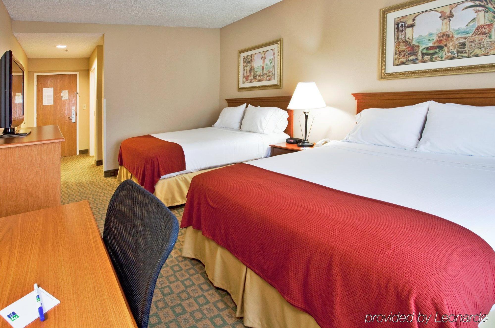 Holiday Inn Express & Suites Tavares By Ihg Quarto foto