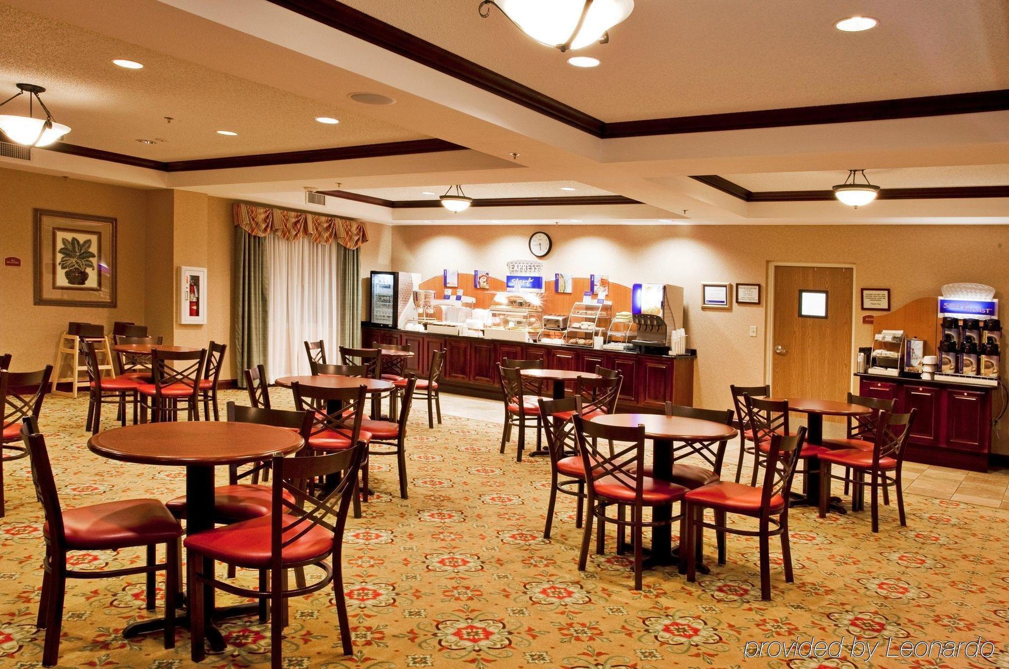 Holiday Inn Express & Suites Tavares By Ihg Restaurante foto