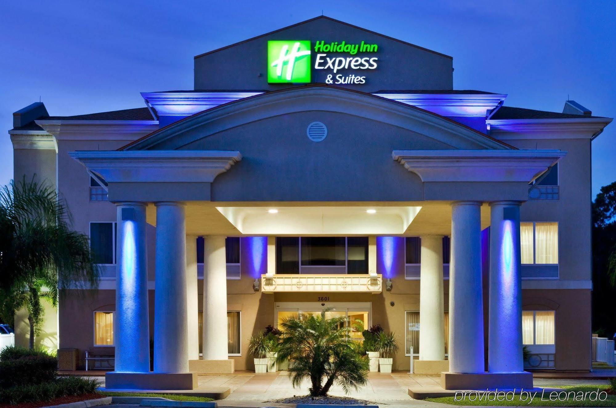 Holiday Inn Express & Suites Tavares By Ihg Exterior foto